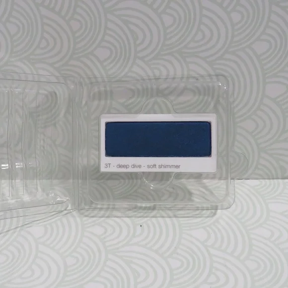 CLINIQUE💥SOFT SHIMMER EYESHADOW #3T DEEP DIVE REFILL💥 - Picture 2 of 5